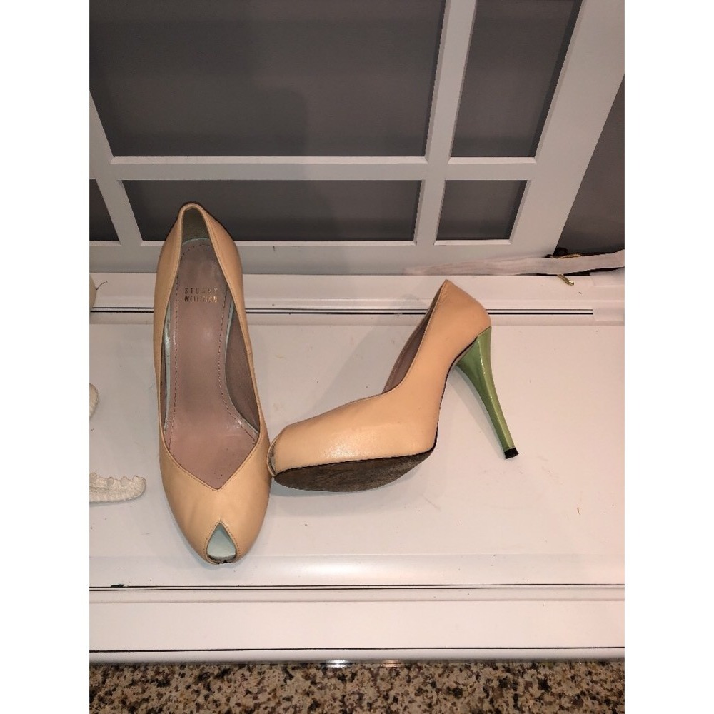 STUART WEITZMAN Mint Green beige / nude leather peep toe pumps 9 1/2 5” Heels